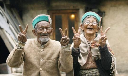 Meet 102 Year Old Shyam Saran Negi, Free Democratic India's First Voter. All Set To Vote Again. - RVCJ Media