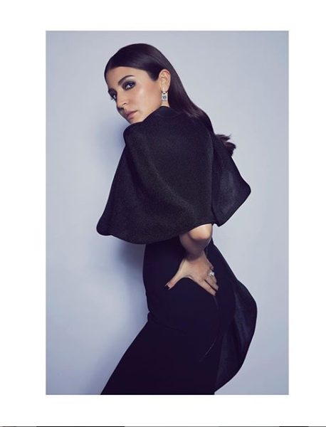 Here's How Deepika Padukone Chose To Compliment Anushka Sharma's Latest Fashion Statements. - RVCJ Media