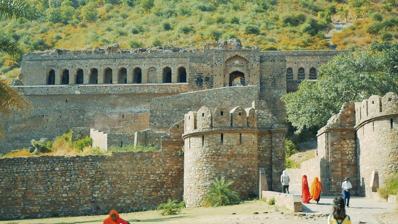 15 Most Haunted Places In India, That We Bet You Can’t Visit Alone