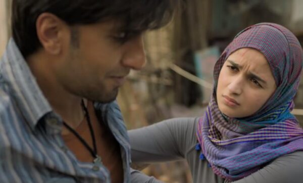 Kangana Again Takes A Jibe At Alia Bhatt For Her Role In Gully Boy. Alia Will Not Like Her Remark - RVCJ Media