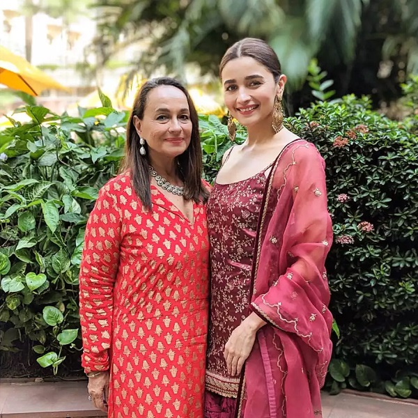 Alia’s Mother Soni Razdan Slams Troller Who Called Her British Citizen As She Urged People To Vote RVCJ Media