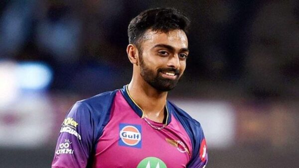 Jaydev Unadkat Perfectly Shuts Down Troller Who Asked Him To Join Cricket Academy & Learn Bowling RVCJ Media