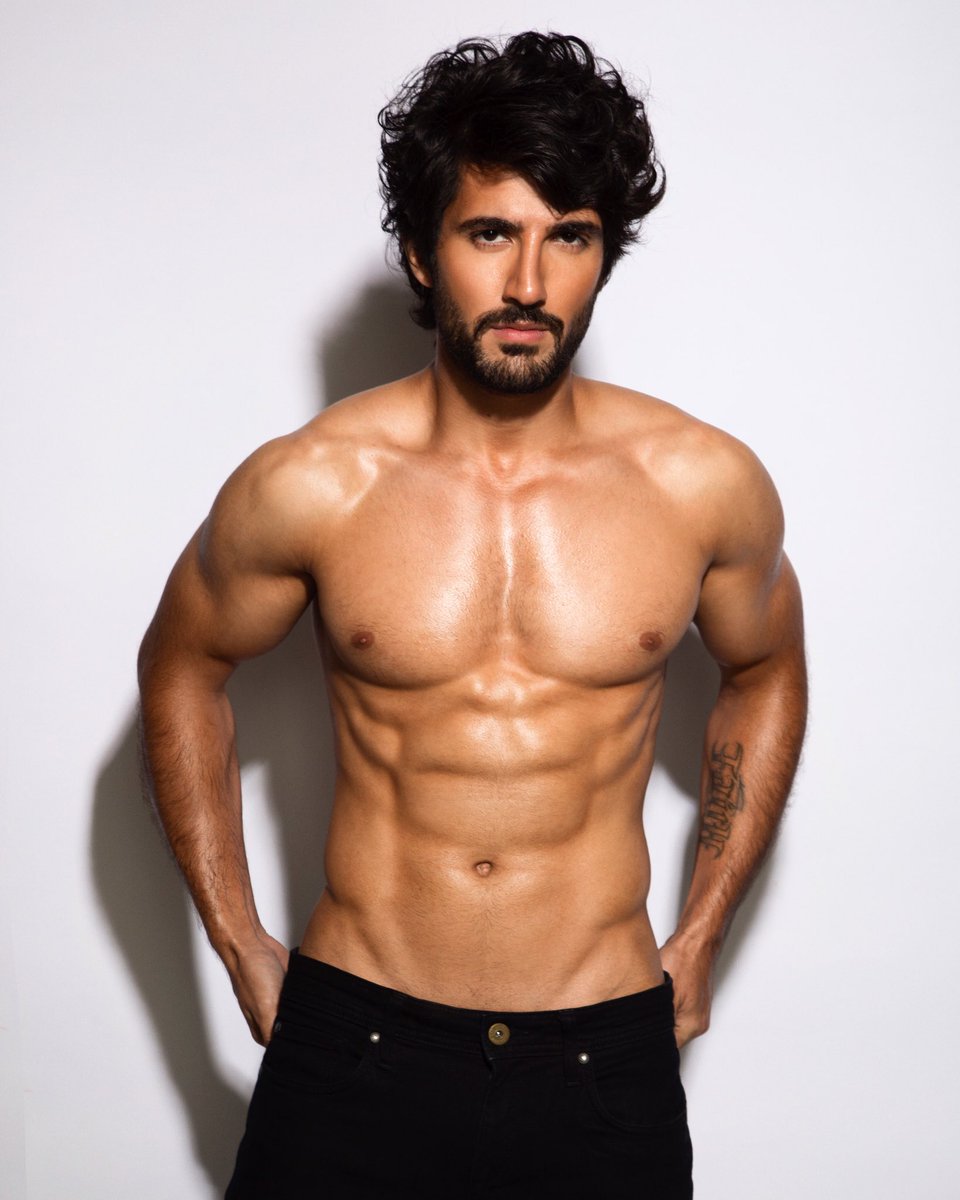 Aditya Seal, Actor From SOTY-2 Gets Trolled By Twitter When He Compares His Film With Avengers - RVCJ Media