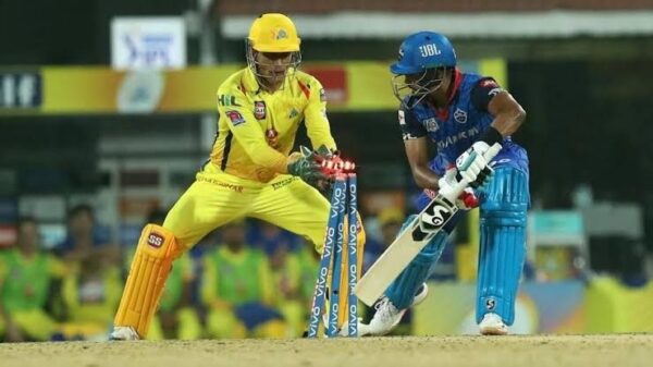 Dhoni Did Two Lightning Fast Stumpings In CSKvsDC; Twitter Flooded With Applauding Memes - RVCJ Media