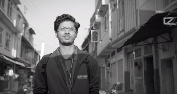 Kota Factory Review: India's First Monochrome Web Series Showcasing The Life Of IIT Or JEE Aspirants - RVCJ Media