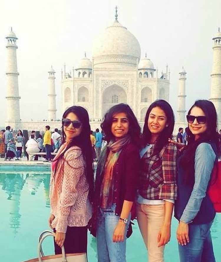 Lesser Known Pictures Of Mira Rajput Before Her Marriage - RVCJ Media
