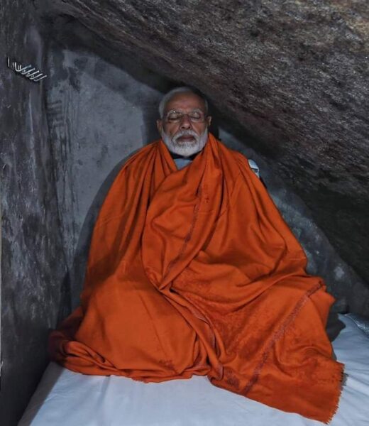 Here's Why Twinkle Khanna Takes A Dig At PM Narendra Modi's Kedarnath Visit - RVCJ Media
