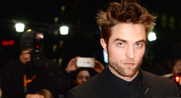 The New Batman 'Robert Pattinson' Freaks Out DC Fans - RVCJ Media