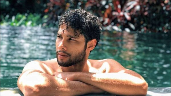 Siddhant Chaturvedi Shuts Down Ananya For Her Views On Nepotism, Twitter Is Loving It - RVCJ Media