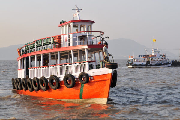 Delhi To Soon Get Its Water Taxi! Will Connect The National Capital To UP Via Yamuna RVCJ Media