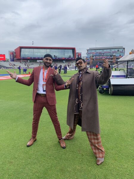 Ranveer Singh Wears A Long Coat At India Vs Pakistan World Cup Match, Gets Crazy Reactions RVCJ Media