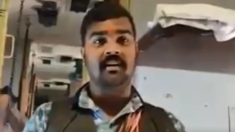 Remember The Viral Salesman Who Sold Toys In The Train? Has Been Arrested - RVCJ Media