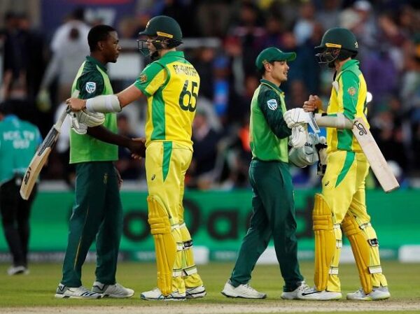 Sanjay Manjrekar Again Gets Trolled For His Sickening Tweet - RVCJ Media