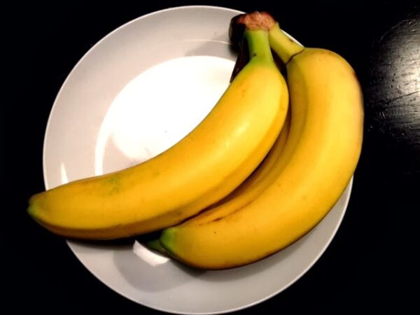 Rahul Bose Billed Rs 442 For Just 2 Bananas At A Luxury Hotel. Twitter Flooded With Funny Reactions - RVCJ Media