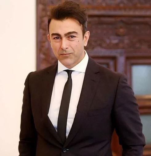 Pakistani Star Shaan Shahid Bash Shah Rukh Khan For His Voiceover In Lion King, Gets Badly Trolled - RVCJ Media