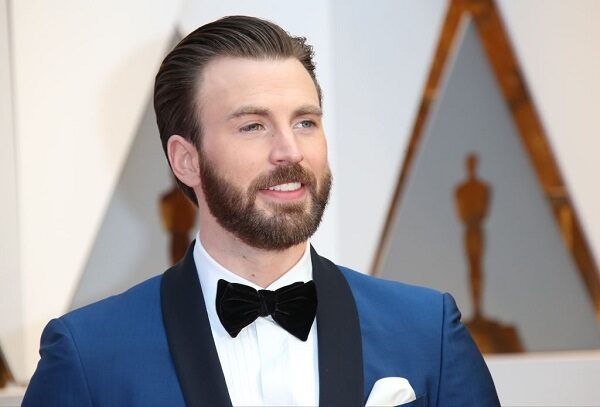 Girl Tweeted Screenshots Of Video Chat With Chris Evans. This Is How Captain America Reacted - RVCJ Media