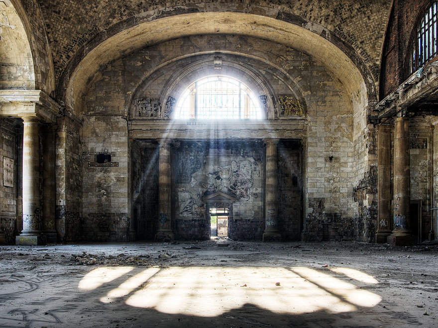 Pictures Of These Abandoned Places From Around The World Will Give You Chills - RVCJ Media