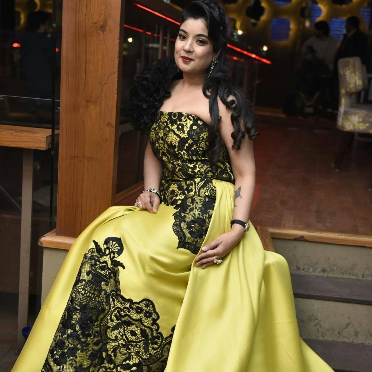 10 Pics Of Santoor Mummy Reena Mittal Who Is Rocking in Dilli Darlings! - RVCJ Media