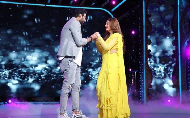 Prabhas Dances With Raveena Tandon, Relive Salman Khan's Moment From "Jumme Ki Raat" - RVCJ Media