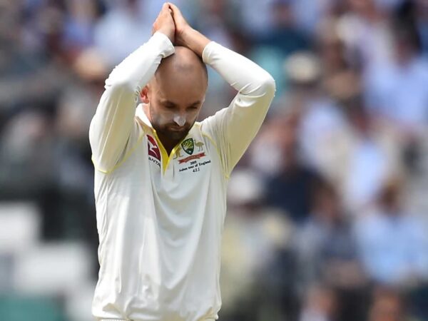 Nathan Lyon Changed The Bails For Fun & Joe Root Put Them Back As Earlier. Video Is Too Funny RVCJ Media