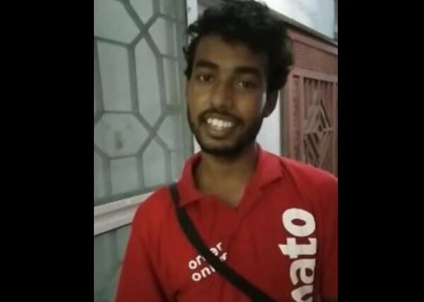 Zomato Delivery Boy Sings ‘Gori Tera Gaon Bada Pyara’ On Customer’s Request, Wins The Internet - RVCJ Media