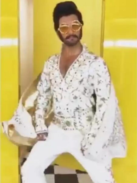 Ranveer Singh Turns Into Elvis Presley & Shares Video. Bollywood Celebs Can’t Stop Laughing - RVCJ Media