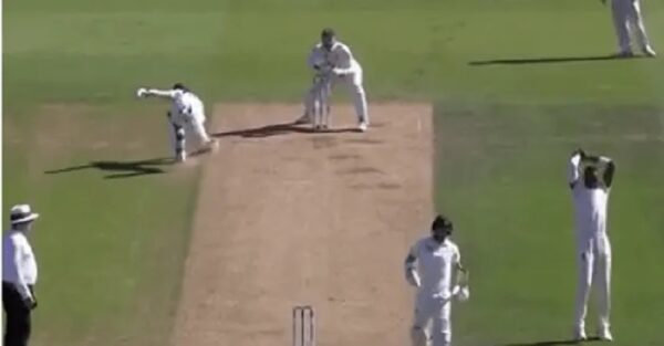 Steve Smith Got Fooled By Fake Run-Out Attempt Of Jonny Bairstow; Steve Confesses, “He Got Me” - RVCJ Media