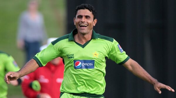 Irfan Pathan Trolls Abdul Razzaq For His Remarks About Bumrah & Kohli In A Perfect Way - RVCJ Media