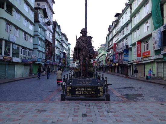 10 Attractions To Visit In Gangtok, One Of The Most Beautiful Places Of North-Eastern India - RVCJ Media
