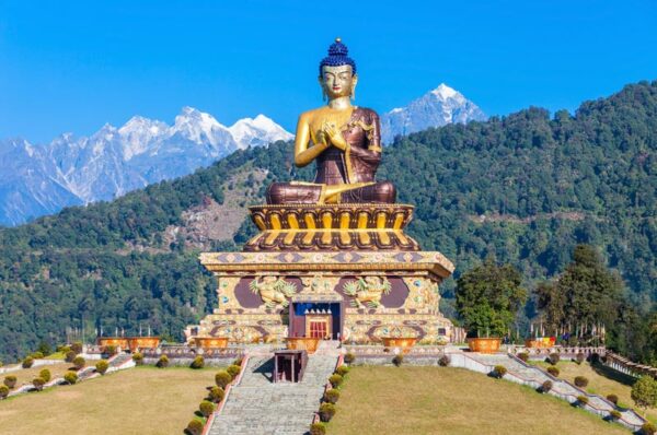 10 Attractions To Visit In Gangtok, One Of The Most Beautiful Places Of North-Eastern India - RVCJ Media