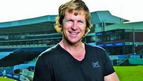 Jonty Rhodes Becomes A Big Fan Of Ranveer Singh & Alia Bhatt’s “Gully Boy” - RVCJ Media