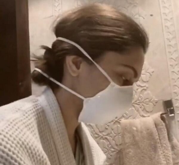 Deepika Padukone Trolled For Wearing Mask During #SafeHandsChallenge - RVCJ Media