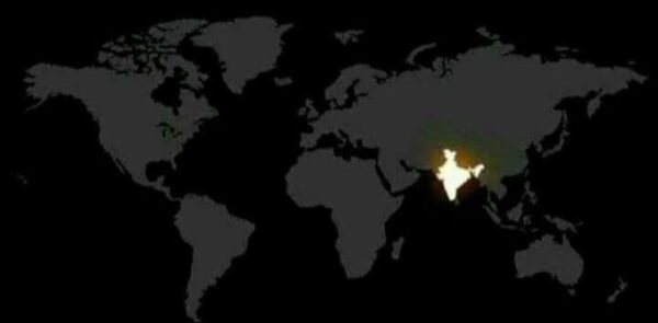 Amitabh Bachchan Shared A Fake #9Pm9Minutes photo, Twitter Asked Him To Uninstall WhatsApp - RVCJ Media