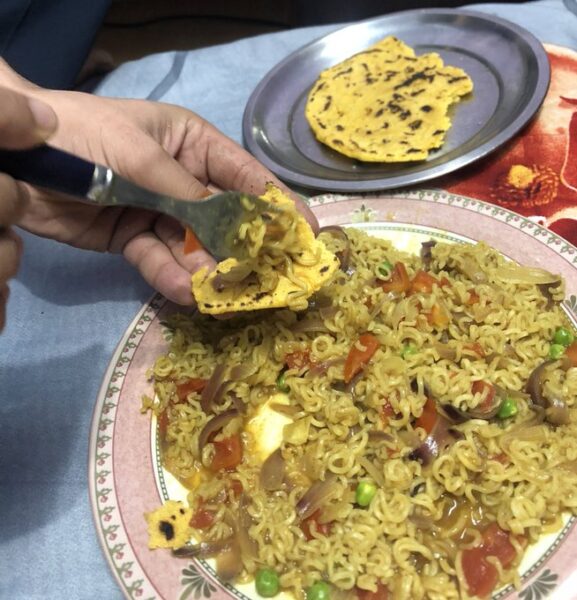 Man Makes Samosa Stuffed With Oreo Ice Cream, Twitter Wants Him Banned From Kitchen - RVCJ Media