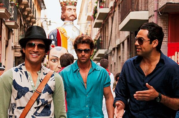 Farhan Akhtar’s Coronavirus Poem Has A Zindagi Na Milegi Dobara Twist & It’s Bang On - RVCJ Media