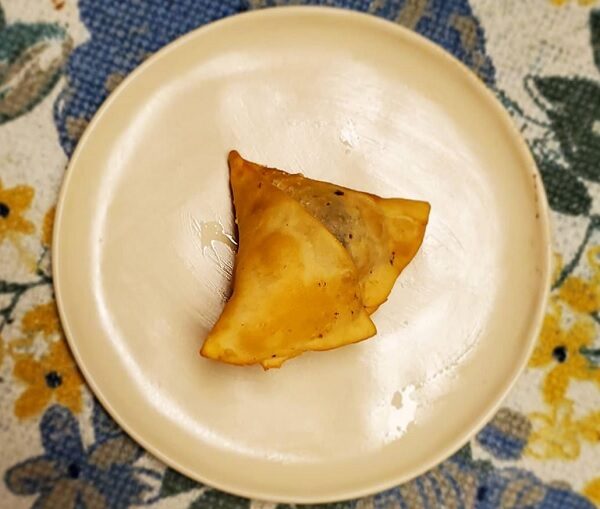 Man Makes Samosa Stuffed With Oreo Ice Cream, Twitter Wants Him Banned From Kitchen - RVCJ Media