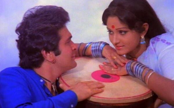From Dimple Kapadia To Jaya Prada, These Actresses Made Bollywood Debut Opposite Rishi Kapoor - RVCJ Media