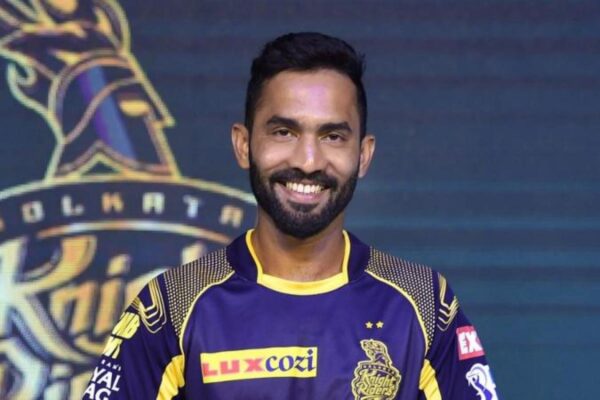 This Bangladeshi Fan’s Reaction To Dinesh Karthik’s Six In Nidahas Trophy Final Will Make You ROFL - RVCJ Media