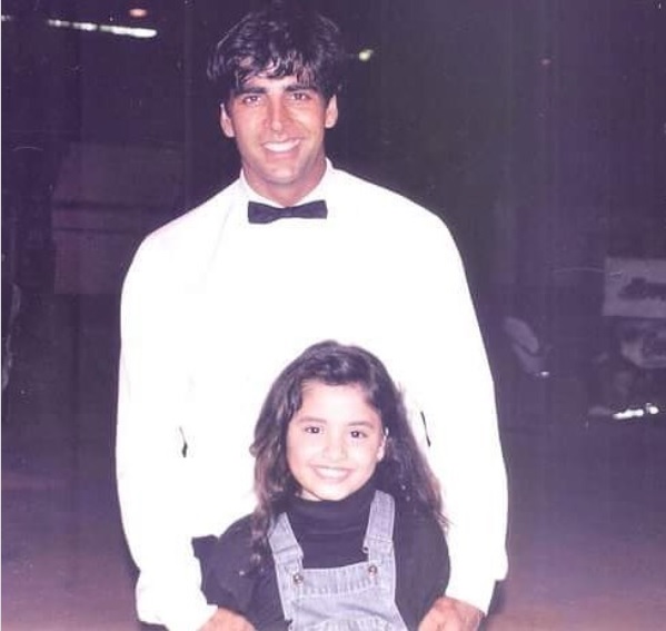 Remember Devi Prasad’s Granddaughter Rinku From “Hera Pheri”? She Has Turned Into A Hot Diva - RVCJ Media
