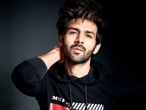 Kartik Aaryan Responds To Fan Who Asks Him About Dating Janhvi Kapoor