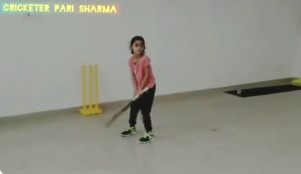 Dhoni’s Helicopter Shot Perfectly Copied By 7 Yr Girl Impresses Sanjay Manjrekar & Aakash Chopra RVCJ Media