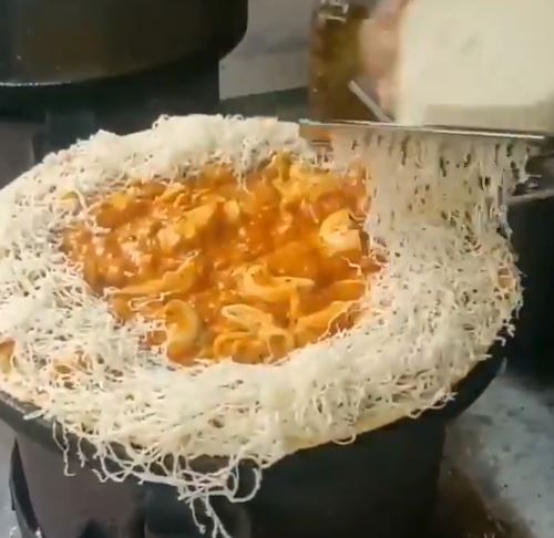 Someone Shares Red Sauce Pasta Dosa Loaded With Cheese & Mayonnaise, Twitters Calls It Food Crime - RVCJ Media