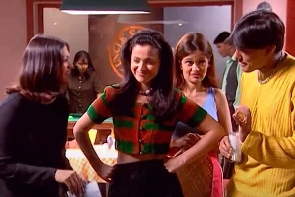 Someone Shares Clip From Desi Version Of TV Show FRIENDS, Twitter Calls It Worse Than Coronavirus - RVCJ Media