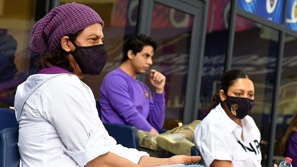 Shah Rukh Had An Epic Reaction When Rahul Tripathi Got Player Of The Match Award In KKRvsCSK - RVCJ Media