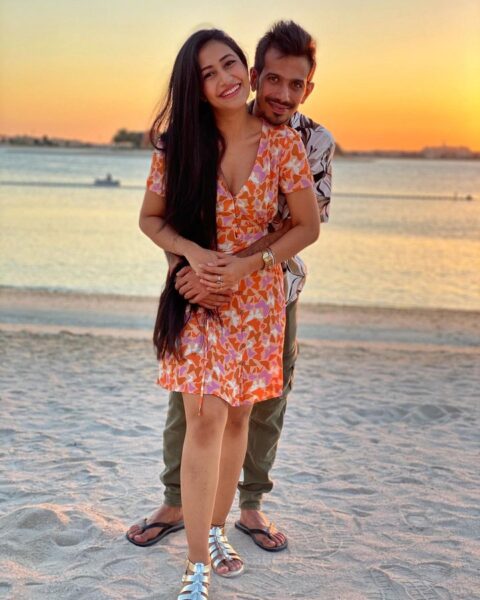 Chahal & Fiancé Dhanashree’s Romantic Photo Is A Viral Meme On Twitter Now - RVCJ Media