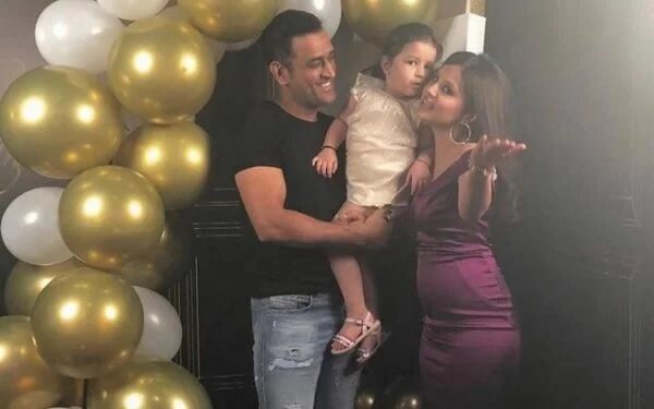 “Kahin Aur Ka Gussa Comes Out On Me,” Sakshi Discloses Some Interesting Secrets Of Dhoni - RVCJ Media