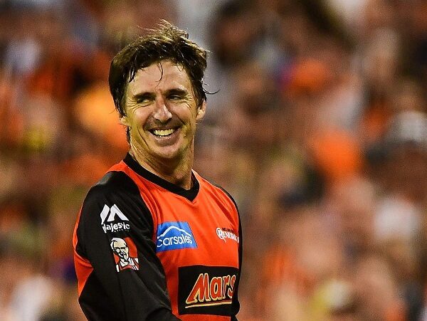 Indian Twitterati Schools Brad Hogg For His Biased Tweet On No-Ball Controversy RVCJ Media