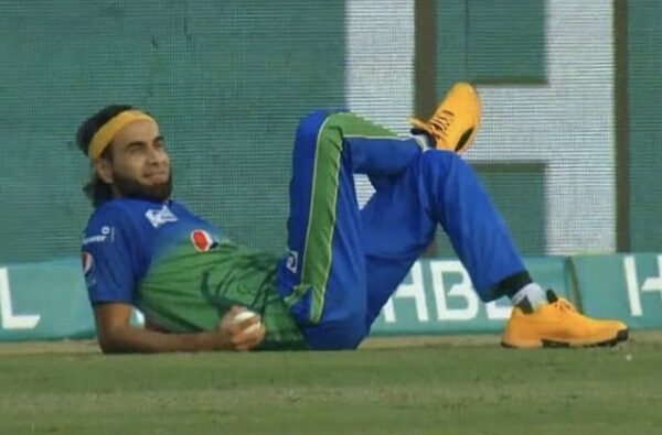 Imrah Tahir Crossing Legs & Sitting On Ground Relaxingly To Celebrate Becomes A Viral Meme - RVCJ Media