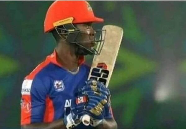 Sherfane Rutherford Seen Wearing Mumbai Indians’ Gloves In PSL 2020, Twitter Trolled Franchise - RVCJ Media