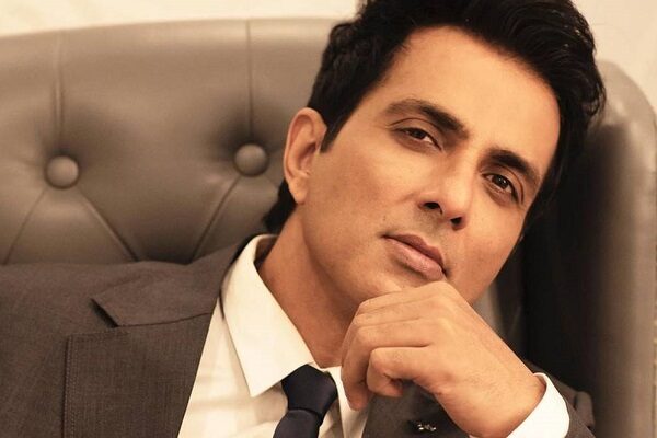 Sonu Sood Tweets He Ate World’s Best Veg Biryani In Hyderabad, Foodies Say “It’s Pulao” - RVCJ Media